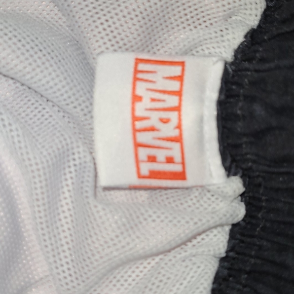 MARVEL men's custom swim shorts - Picture 3 of 5